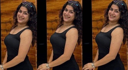 Extremely South Delhi Sexy Curvy Hair Babe Vanshita Full NUDE Pressing her Boobs Spread Pussy Fingering