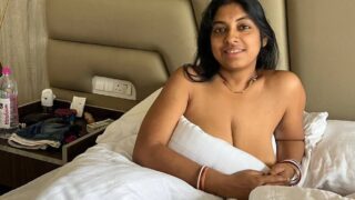 Horny Indian Wife Full NUDE Giving Blowjob Fucking