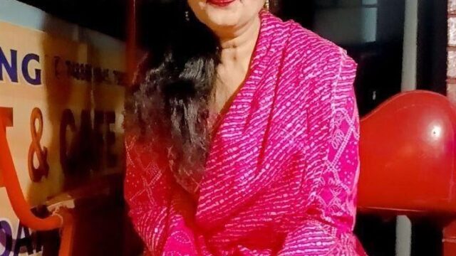 Naughty Indian Guy Captured her Mother Sister When They Changing Clothes Don’t Miss