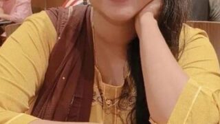 Beautiful Bigboob Bhabi Blowjob and Pics