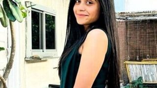 Beautiful Indian Girl Showing Boobs