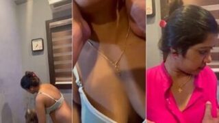 Extremely Beautiful Sexy Mallu Massage Parlour Girl Fully Nude Giving Handjob While Boyfriend Fingering her Pussy
