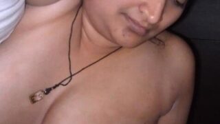 Indian Housewife Enjoying with Husband in Hotel Ft. Giving Blowjob , Riding on Dick , Doggy Fucking Pussy Rubbing & Saying “Chut Jal Rahi Chodo Na Please Fuck Me” Pic’s+Video’s Don’t Miss