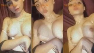 Pakistani Girl Showing Boobs