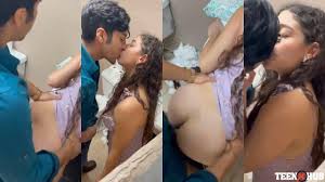 Horny Fully Drunk College Best Friends Quick Fucking in Toilet During Freshers Party