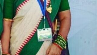 Extremely Beautiful Odia College Teacher Fully Nude Fucking with her Student Don’t Miss