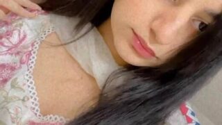 Beautiful Indian Girl Remove Top Showing Boobs