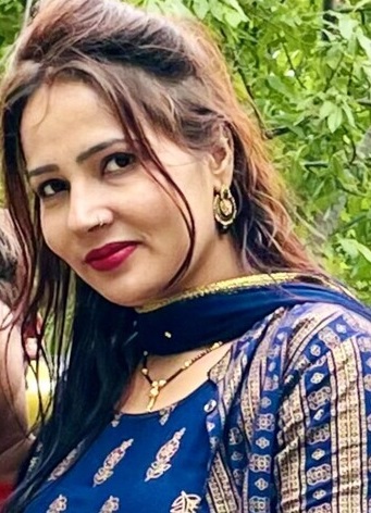 Extremely Beautiful Milky Body Sonam Bhabhi Showing her Great Tiddies for Boyfriend Nude