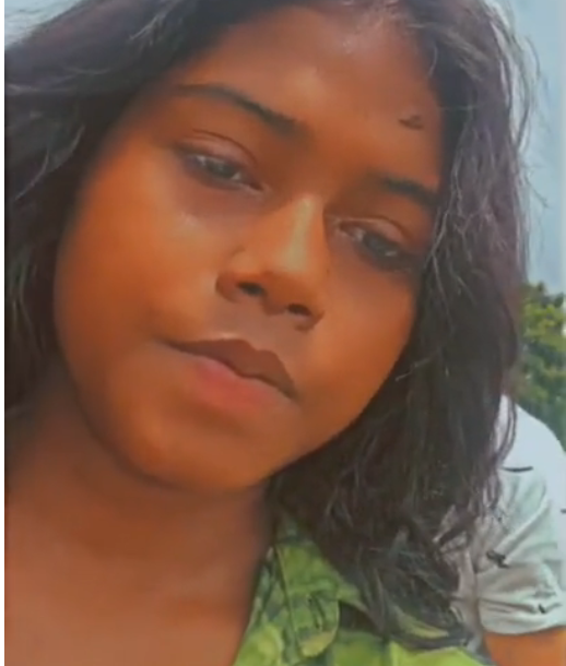 Most Trending Indian Couple Enjoying in OYO Kissing, Hard Slap on Tiddies, Pussy Licking, Giving Blowjob, Painful Fucking Loud Moaning Saying ” I’m So Tired Please Thoda Ruk Jao” Hindi Talking Don’t Miss
