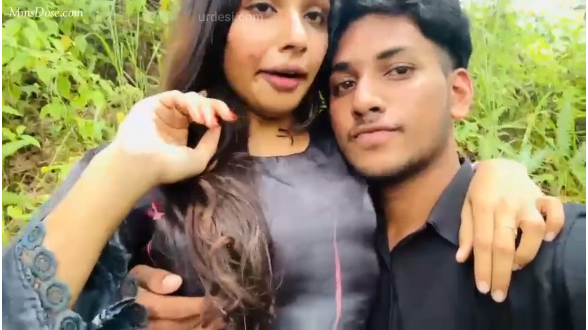 Most Viral Indian Mallu College Couple Outdoor Kissing, Boob Sucking, Giving Blowjob , Fucking in Public Places on Valentine’s Day