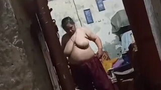 Indian Thick Mif Nude Body Screctly Captured By Husband