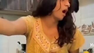 Most Viral Indian Bhabhi Hard Fucked by Devar in Kitchen Don’t Miss