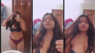 Sexy Indian Big Boobs Gf Showing In Bathroom