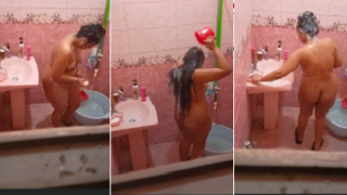 Beautiful Bhabi Fully Nude Bathing Secretly Recorded