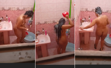 Beautiful Bhabi Fully Nude Bathing Secretly Recorded