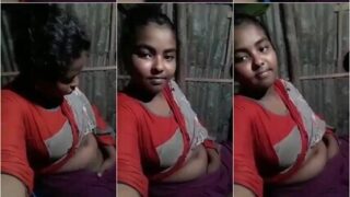 Beautiful Village Gf Showing Boobs