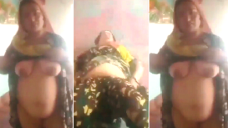 Pastho Cheater Mature Wife Showing Boobs & Pussy Captured By Neighbor Lover