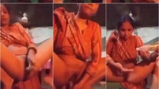 Village Bhabhi Showing Asshole Masturbating