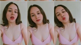Sexy Figure Indian Babe Showing Teasing Kissing her Bestie