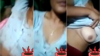 Sexy Young Girl Showing Boobs On VC