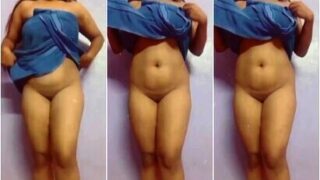 Beautiful Horny Babe Showing Fingering Asshole