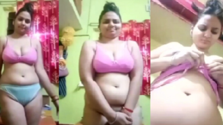 Bihari Cheater Priya Bhabhi Nude Showing Fingering