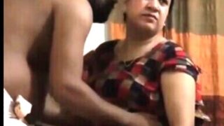 Horny Cheater Aunty Affair With Young Boy Fucking