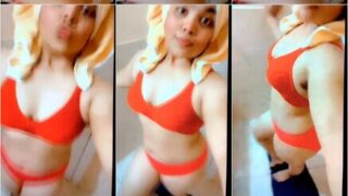 Sexy Chubby Horny Babe Fully Nude Showing Riding On Carrot