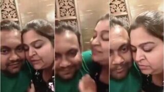 Chubby Bhabhi Having Fun Wearing Clothes Hardcore Fucking in Hotel Moaning Hindi Talking
