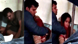 Horny Indian Couple Fucking in Running Train While Public Sleeping