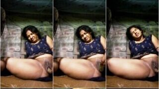Beautiful Village Bhabhi Masturbating With Vegetable
