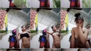 Cute Village Girl Showing Fingering Her Pussy