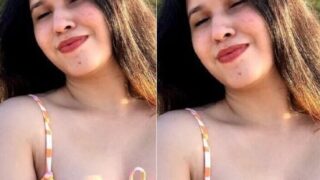 Extremely Beautiful Sexy Indian Girl Pari Remove Panty, Shaking Ass, Fully Nude Clean Pussy Painful Fucking in Hotel Moaning Don’t Miss
