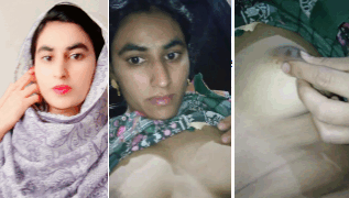 PAKISTANI GIRL PLAYING WITH BOOBS SQUEEZING & PINCHING NIPPLES