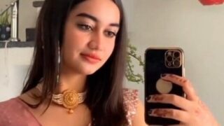 Extremely Beautiful Punjabi Girl Kissing & Giving Blowjob to her Boyfriend with Full Face Clear Audio💦!! Don’t Miss