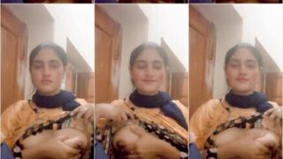 Beautiful Pakistani Girl Showing Boobs