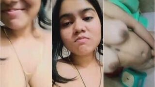 Bengali Sexy Girlfriend Showing In Toilet