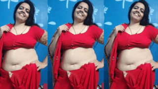 Extremely Beautiful Milky Body Mallu Bhabhi Having Affair with Young Nephew Leaked Nude Pic’s+Video’s