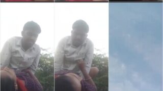 Village Cheater Bhabhi Outdoor Fucking With Lover