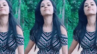 Cute Indian TikToker Getting Fully Nude on VC for Boyfriend But Suddenly her Mom Open Door & She Quick Run in Bathroom