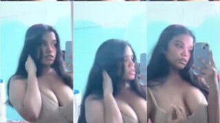 Sexy Girl Showing Boobs